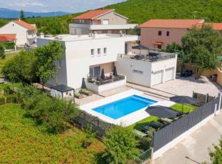 Villa Dreamin with Heated Pool & Hot Tub - Kraj - 6