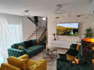 Villa Dreamin with Heated Pool & Hot Tub - Kraj - 3