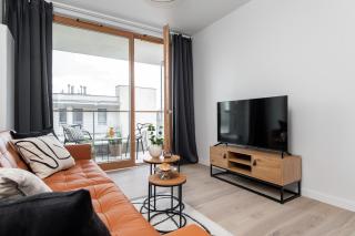 SuperApart Modern Apartment with Balcony and Parking - 9