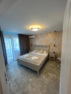 Studio Ermanos - Curtea de Argeş - 0