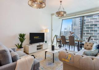 Luxurious 2 Bed Next to Burj Khalifa, Hosted by Desert City Stays - 0