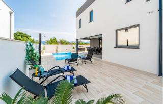 Stunning Home In Privlaka - 7