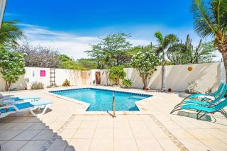 Rooi Santo 128 - Palm-Eagle Beach - 4