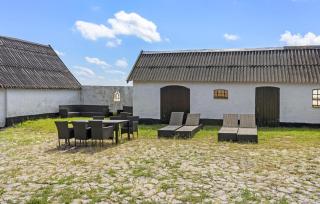 5 Bedroom Awesome Home In Gudhjem - Gudhjem - 2