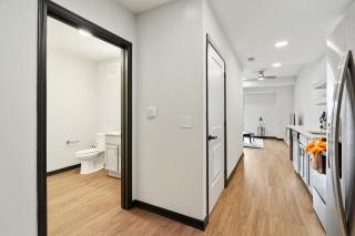 CozySuites on Mass with garage parking #17 - Indianápolis - 1