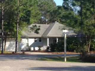 2BR Walk to Beach Florida Gulf Coast Gem for Beach and Nature Lovers - 0