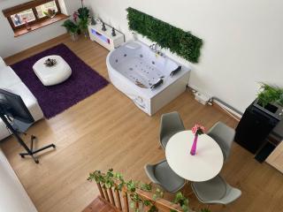 My Love Room avec balnéo privative & déco romantique by BoookingFuté - 0