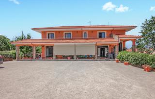 2 Bedroom Beautiful Apartment In Mercato Cilento - 0