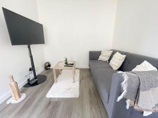 Les chats pitres Maison au calme rénovée avec jardin, abri à vélo, parking gratuit, 5 mn à pied du centre Bayeux proche des plages du débarquement - Bayeux - 3