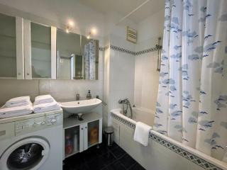 Danube Waterfront Apartment - 4
