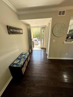 Beautiful Villa, Walk to The Beach - 4