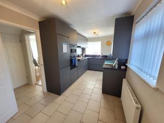 President Road- A Spacious and homely four bed house by Catchpole Stays - Lexden - 6