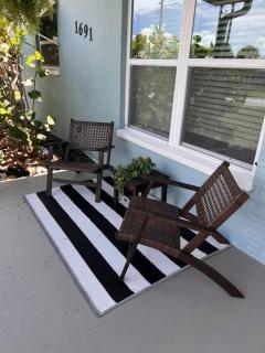 Location-Location-Location in Jensen Beach Cottage - Jensen Beach - 5