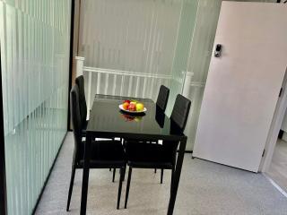 Westferry Two-Bedroom Deluxe Apartment - Londra - 1