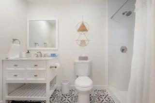 9BR Heated Pool Hot Tub Sleeps 25 - Largo - 5