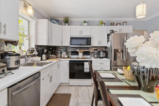 6 BR Pool Family Getaway near Coquina Beach - Bradenton - 2