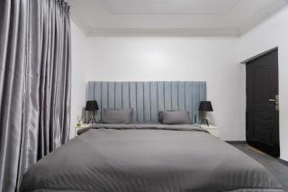 Tastefully furnished 3 bedroom apartment - Lekki - 5