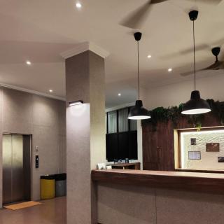 Aurora Court Service Apartment - 2