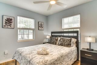 Pinellas Park Home Swim, Golf, Grill and More! - St. Petersburg - 1