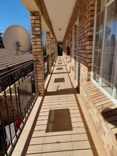 Boiketlong Stay - Potchefstroom - 7