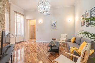Exclusive Sauna-Equipped Residence near St Stephen's Basilica - Boedapest - 0