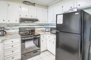 Walk to Beach Myrtle Beach Condo with Pool Access! - Myrtle Beach - 3