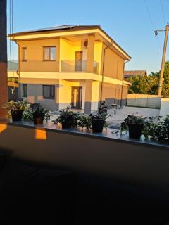 Grey House - Bucareste - 7