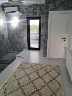 Grey House - Bucareste - 2