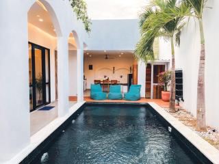Villa Paros 3BR Greek Island Villa in Seminyak - Seminyak - 1