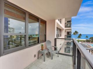 Amazing Ocean View Condo Beach Service 607 - Miami Beach - 6
