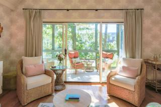 Palm Bungalow - 1