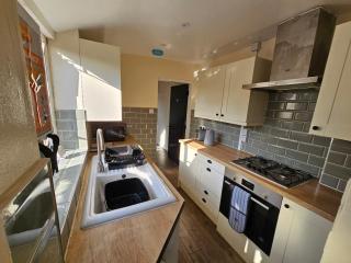 3 bed house in Gloucester near to city centre - 8