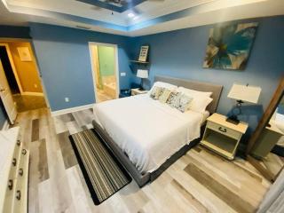 Newly renovated modern, spacious & quiet location - 8