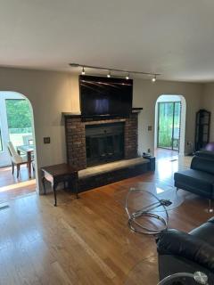 Beautiful home with mountain top views with an EV and NEMA connection!! - Poughkeepsie - 5