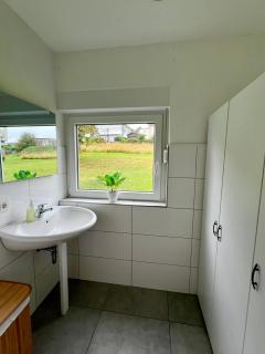 Modernes Apartment Westerwaldsteig mit Balkon und Klima -  - 1