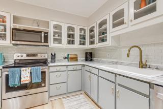 Daphne Home with Deck Close to Beaches and Parks! - Daphne - 3