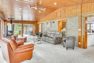 Spacious Ohio Family Home on 5-Acre Property! - 6