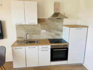 Modern und geschmackvoll eingerichtete Ferienwohnung mit Grillplatz auf dem privatem Sonnenbalkon - 3
