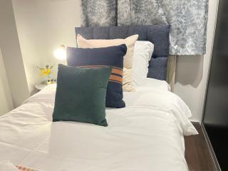 Stepney Green Gated Area with Parking & Garden - Londra - 2