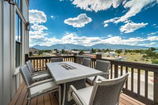 Whitewater Estate House & Guesthouse w Hot Tub - 5