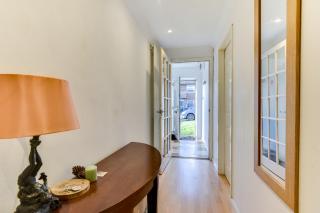 Beautiful Hill House - 6