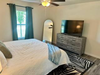 New With heated Pool and Pier! Ideal for 2 Families! - 3
