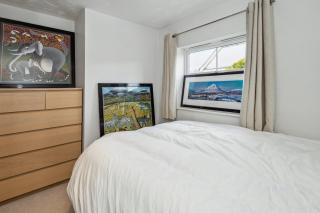 Urban Oasis - Modern 2B-2B Retreat Near Nature - Enfield Lock - 6