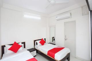 Super Hotel O 30359 Hotel The Vinayak - Bhopal - 1