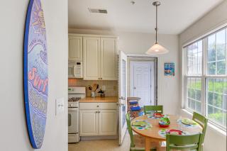 Pet-Friendly Ocean View Condo with Community Perks! - Ocean View - 2