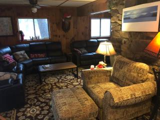 Mountain Retreat on Private Lake-Alderbrook Lodge - Bolton - 3