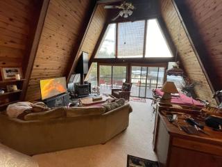 Chalet on Private Alderbrook Lake - Bolton - 6