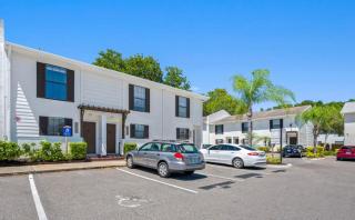 Busch Gardens TownhouseUSF & Mofitt - 7
