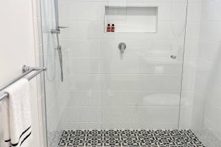 Brand new 4 bedroom home with Golf Views - Yarrawonga - 2