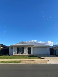 Brand new 4 bedroom home with Golf Views - Yarrawonga - 9